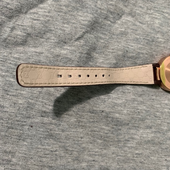 Authentic Gucci Watch - Picture 5 of 5